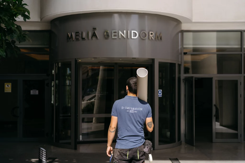 Hotel Melià Benidorm, Paco Guillén de D-IMPRESIÓN by VINK Plastics
