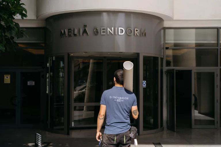 Hotel Melià Benidorm, Paco Guillén de D-IMPRESIÓN by VINK Plastics